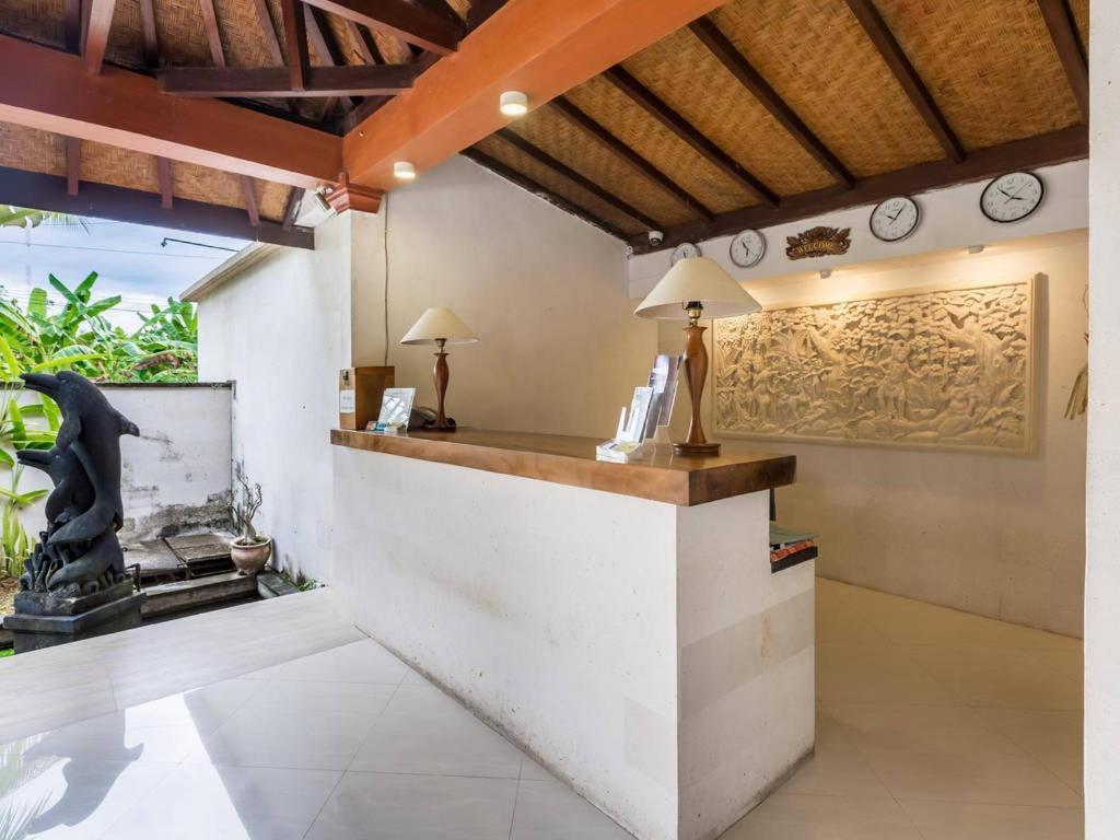 Hotel Melamun Lovina  Bilik gambar
